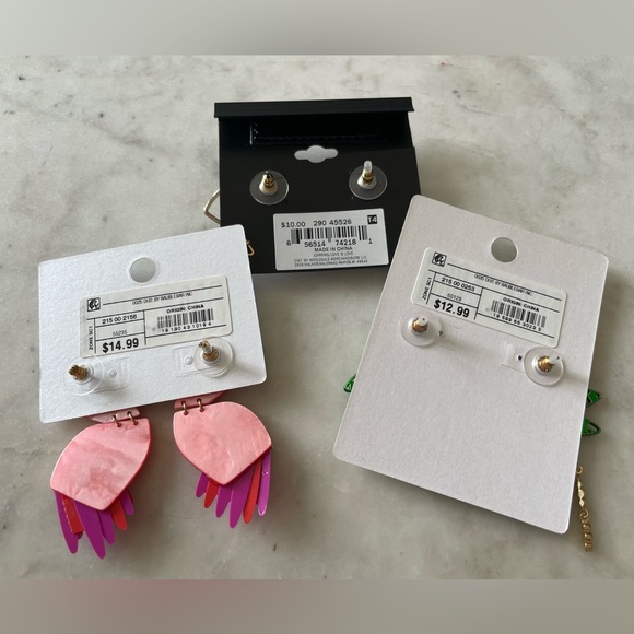 NWT Set of 3 Earrings for Summer! Pink Flamingos, Jeweled Dragonflies, & Hearts - Picture 5 of 5